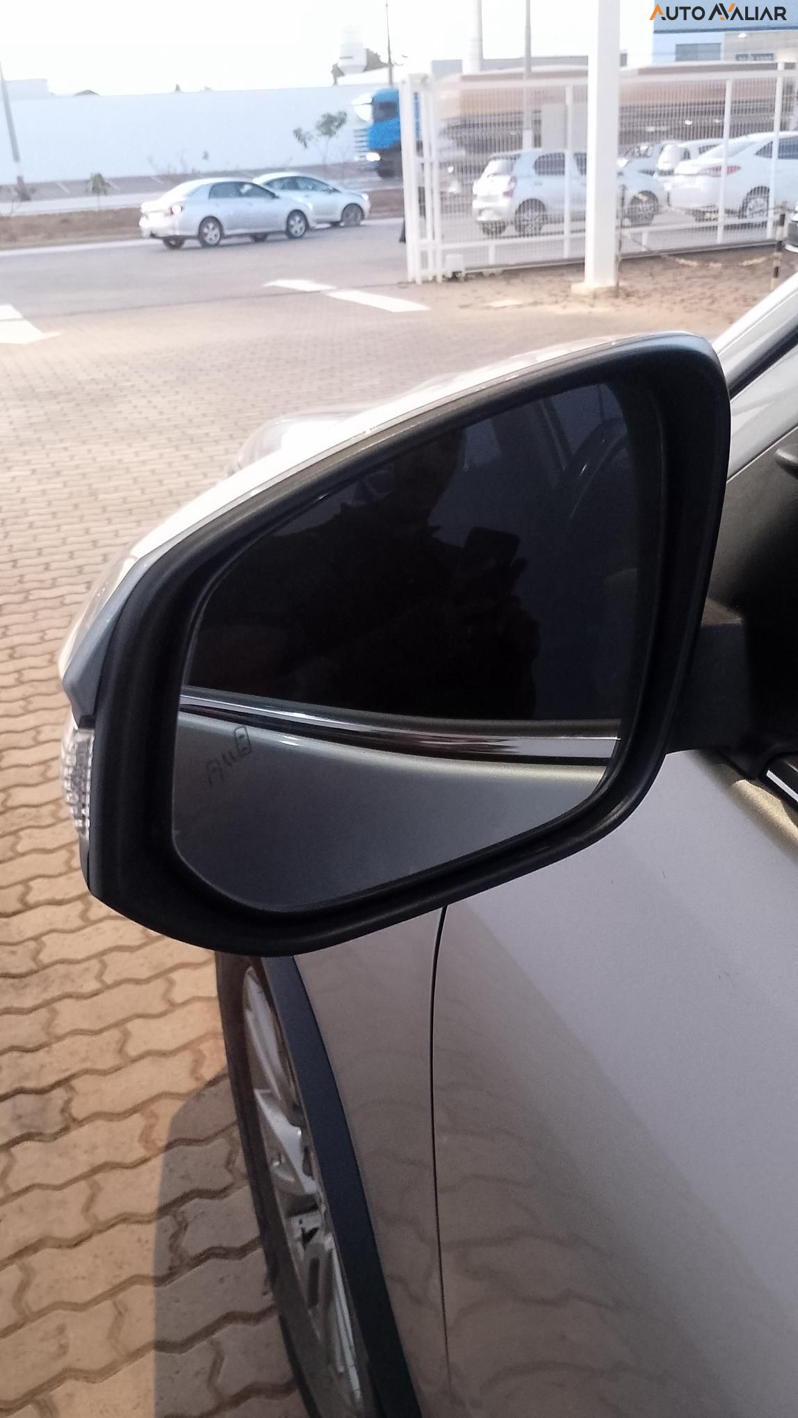 TOYOTA HILUX SW4 2.8 D-4D TURBO DIESEL SRX 4X4 AUTOM&Aacute;TICO