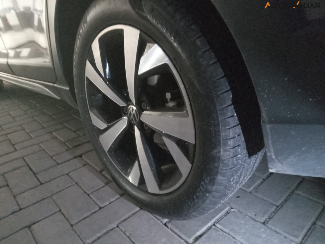 VOLKSWAGEN NIVUS 1.0 200 TSI TOTAL FLEX HIGHLINE AUTOM&Aacute;TICO