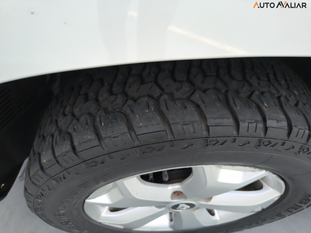 RENAULT DUSTER 1.6 16V SCE FLEX INTENSE PLUS MANUAL