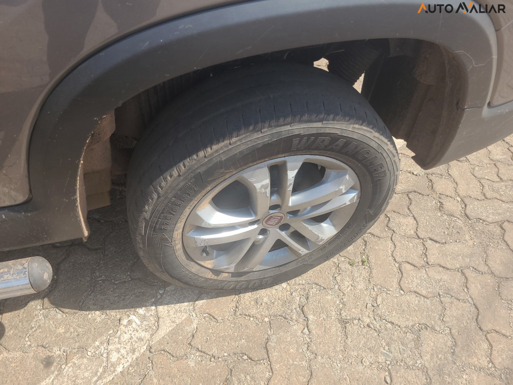 FIAT TORO 2.0 16V TURBO DIESEL FREEDOM 4WD AT9