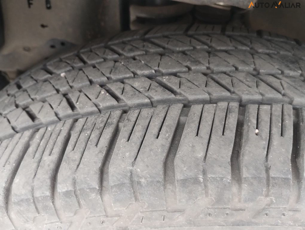 TOYOTA HILUX 2.8 D-4D TURBO DIESEL CD SRX 4X4 AUTOM&Aacute;TICO