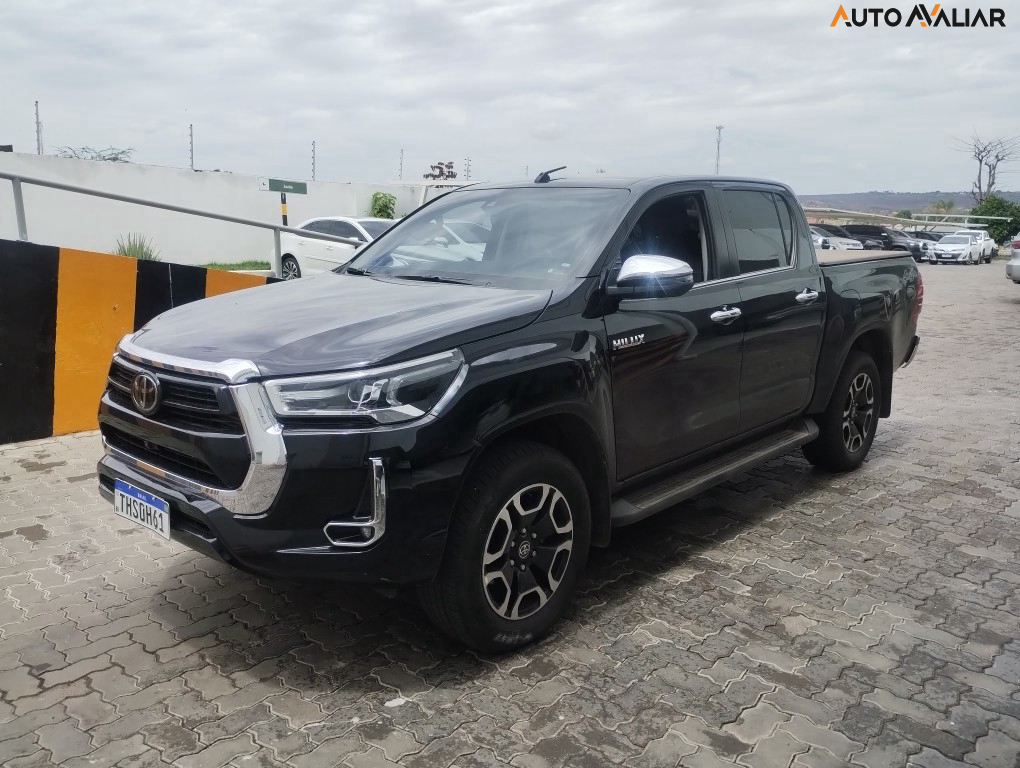 TOYOTA HILUX 2.8 D-4D TURBO DIESEL CD SRX 4X4 AUTOM&Aacute;TICO