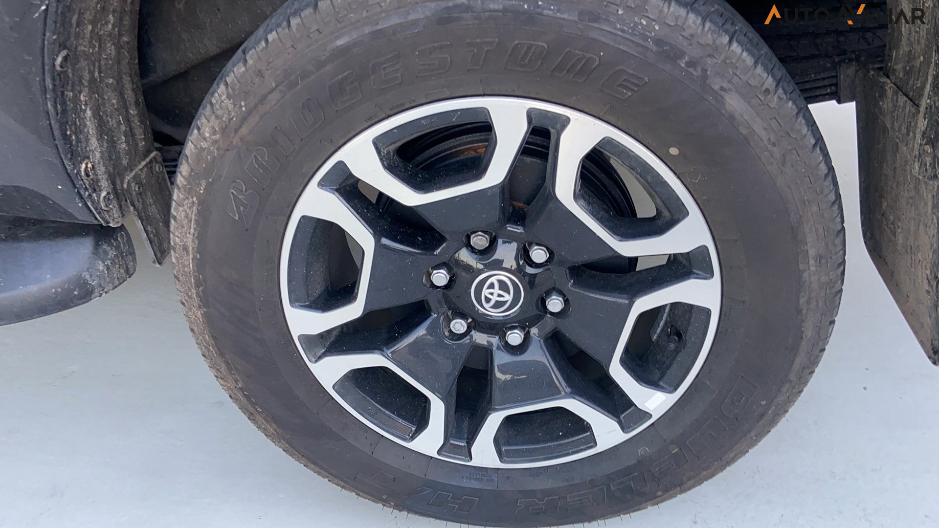 TOYOTA HILUX 2.8 D-4D TURBO DIESEL CD SRX 4X4 AUTOM&Aacute;TICO