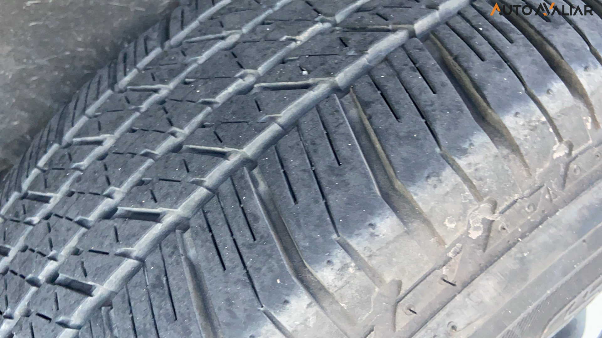 TOYOTA HILUX 2.8 D-4D TURBO DIESEL CD SRX 4X4 AUTOM&Aacute;TICO