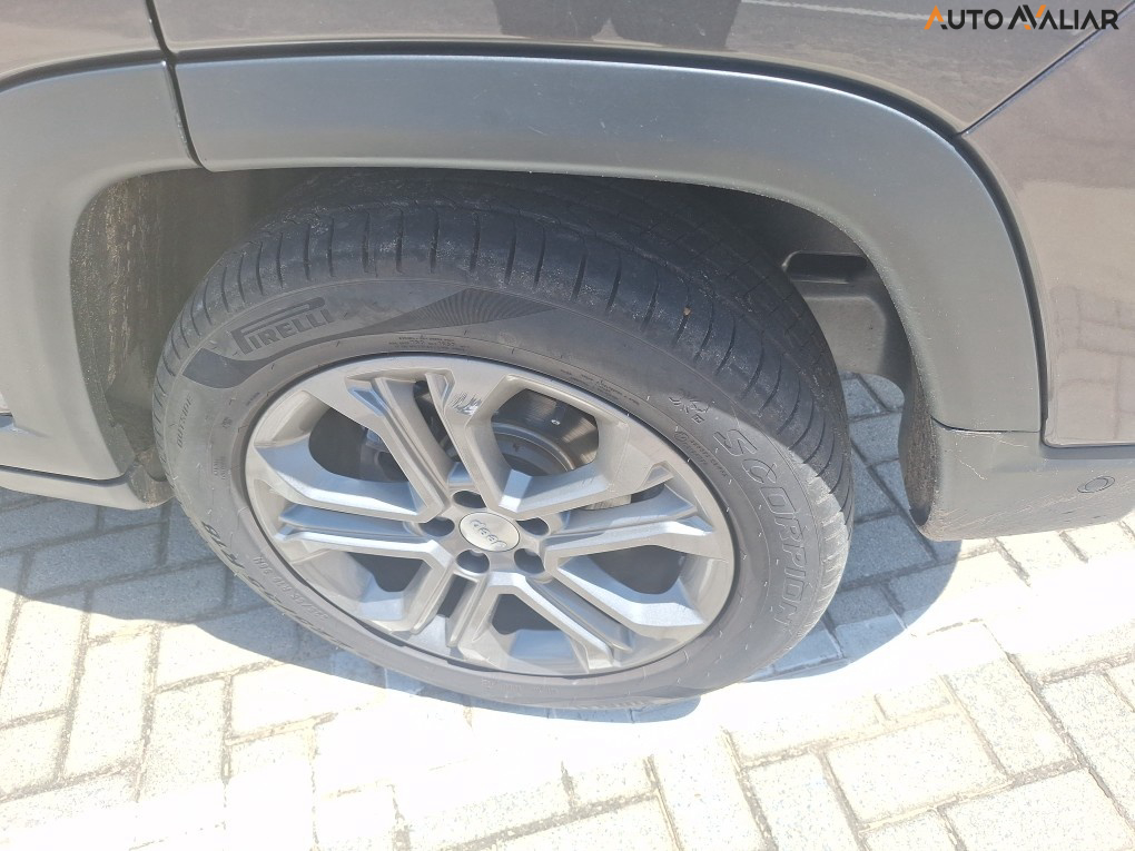 JEEP COMPASS 1.3 T270 TURBO FLEX LONGITUDE AT6