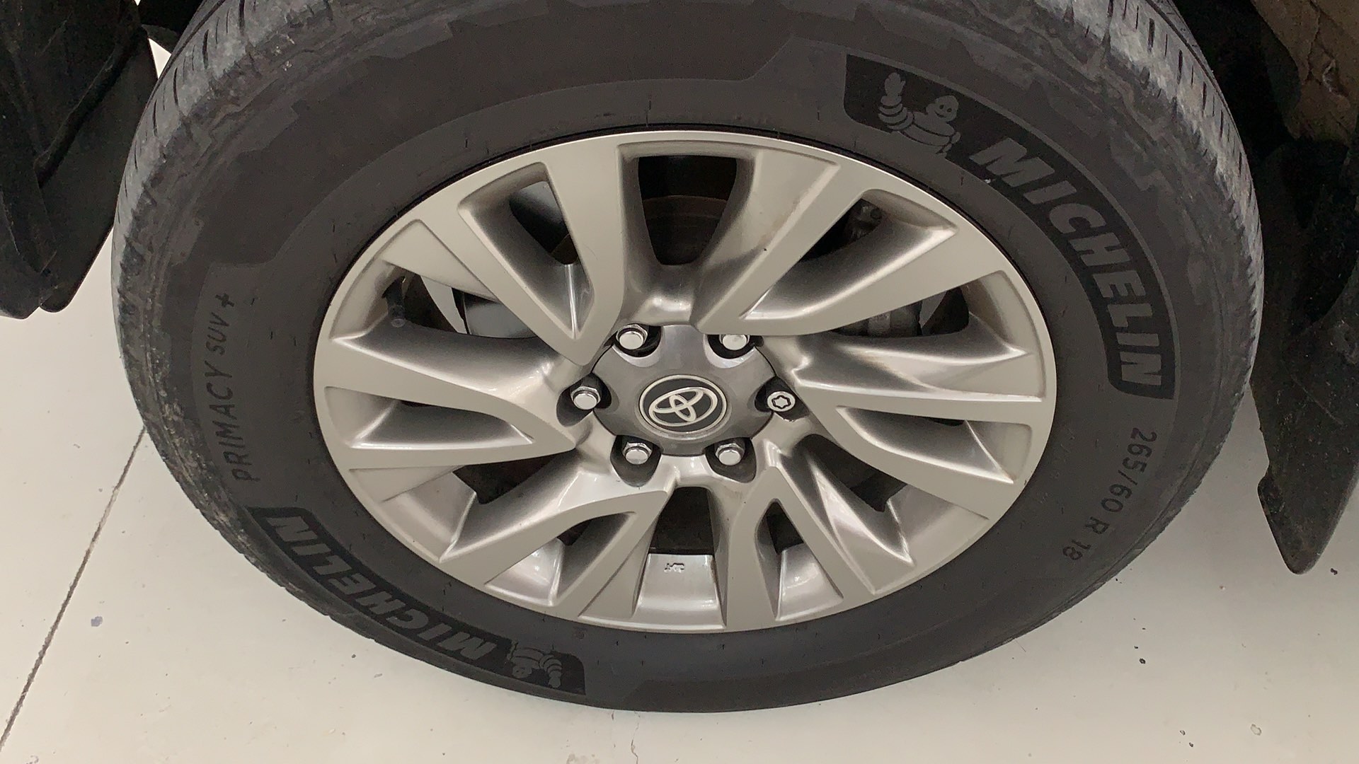 TOYOTA HILUX SW4 2.8 D-4D TURBO DIESEL SRX 7L 4X4 AUTOM&Aacute;TICO