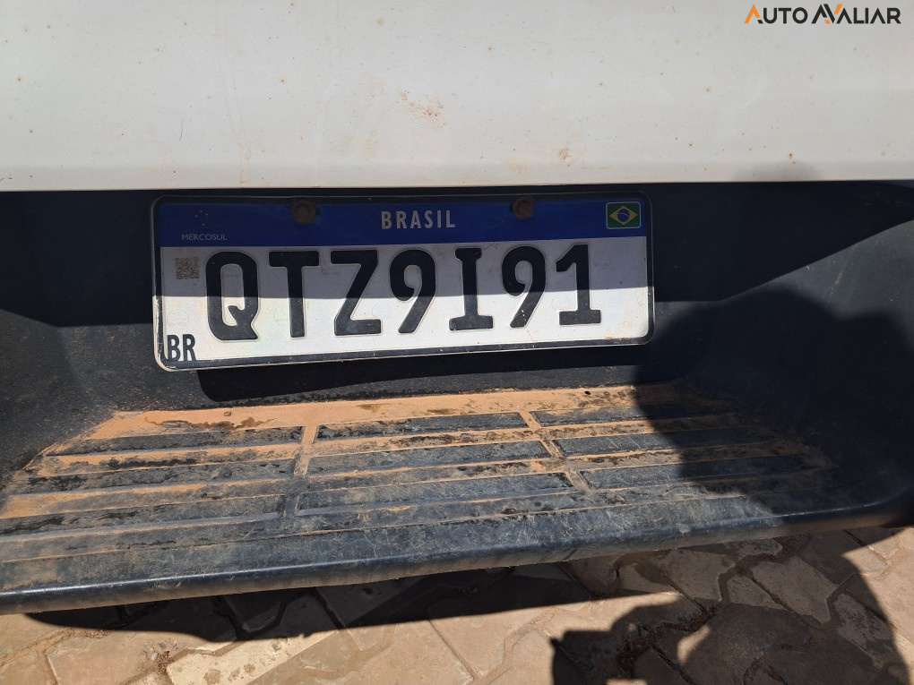 TOYOTA HILUX 2.8 POWER PACK 4X4 CD 16V DIESEL 4P MANUAL