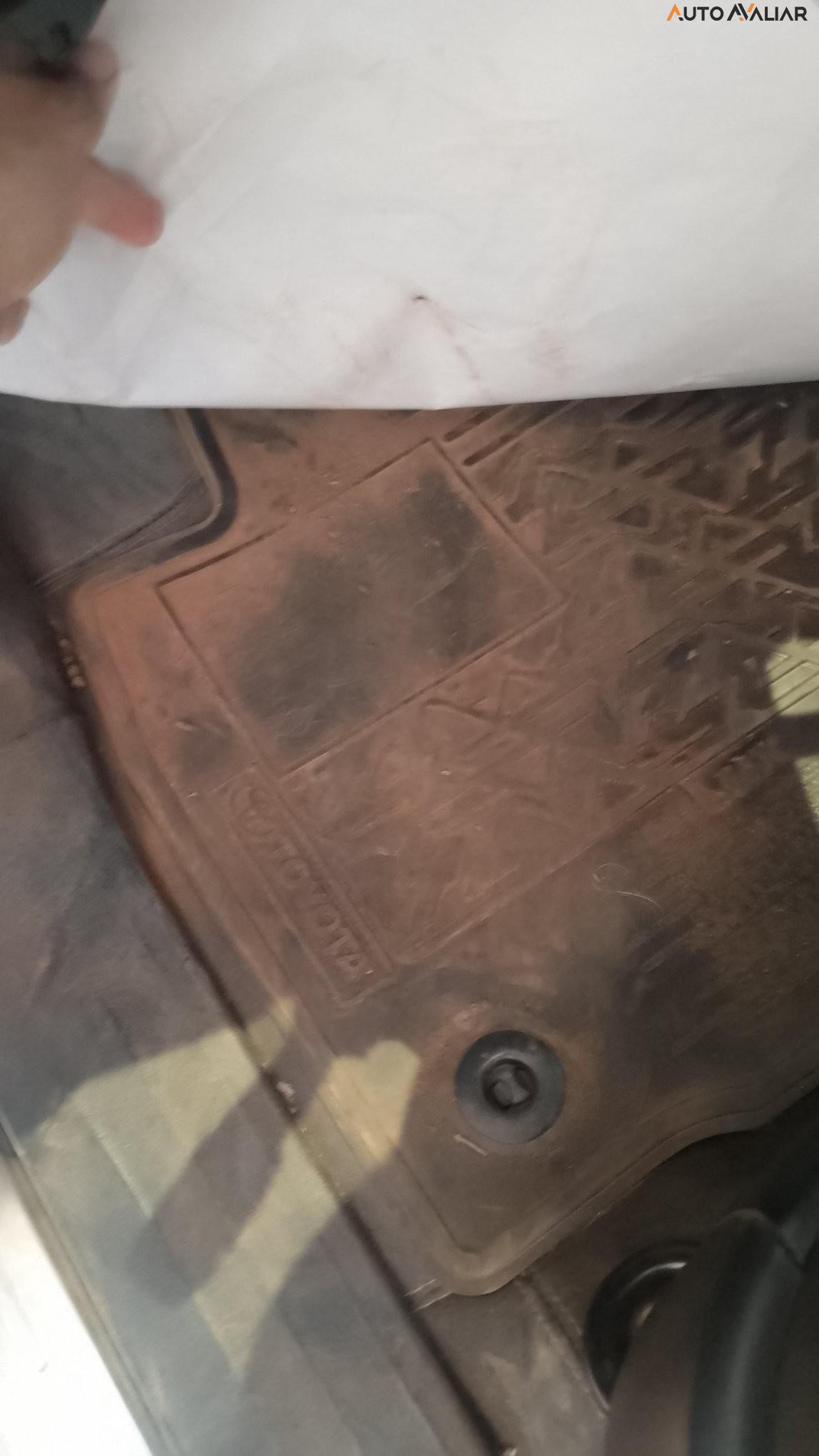 TOYOTA HILUX 2.8 D-4D TURBO DIESEL CD SRX 4X4 AUTOM&Aacute;TICO