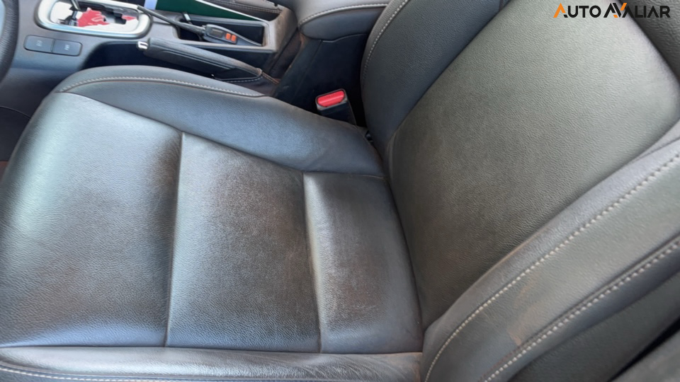 TOYOTA HILUX 2.8 D-4D TURBO DIESEL CD SRV 4X4 AUTOM&Aacute;TICO