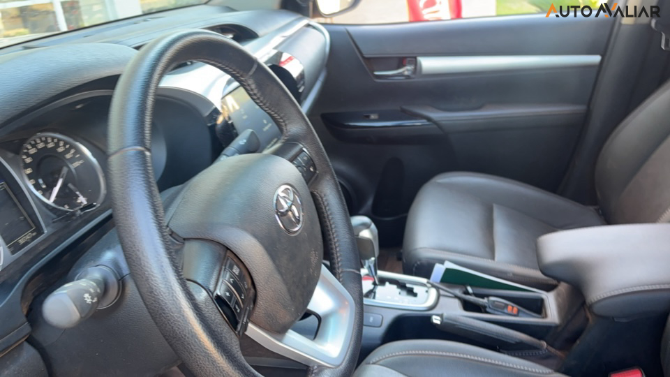 TOYOTA HILUX 2.8 D-4D TURBO DIESEL CD SRV 4X4 AUTOM&Aacute;TICO
