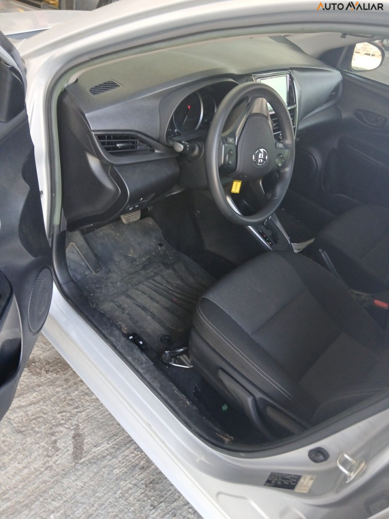 TOYOTA YARIS 1.5 16V FLEX SEDAN XL LIVE MULTIDRIVE