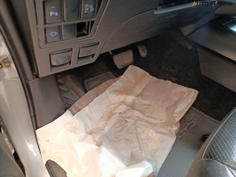 TOYOTA HILUX 2.8 D-4D TURBO DIESEL CD SR 4X4 AUTOM&Aacute;TICO