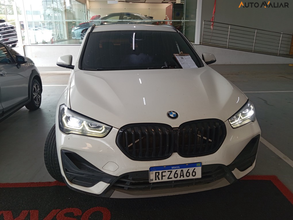 BMW X1 2.0 16V TURBO ACTIVEFLEX SDRIVE20I 4P AUTOMATICO