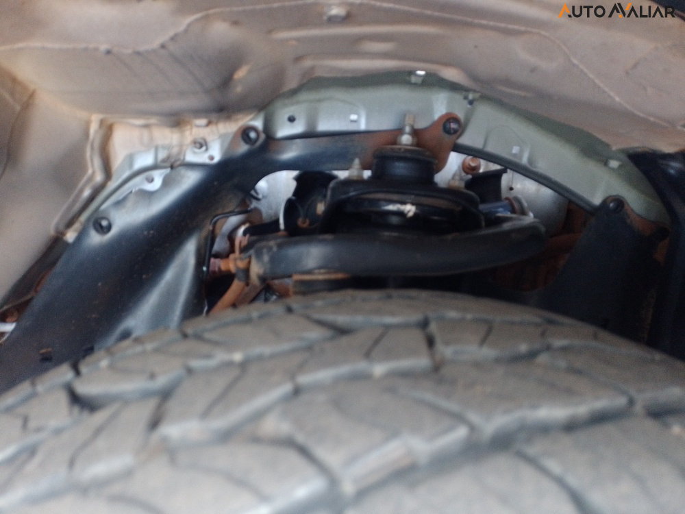 TOYOTA HILUX 2.8 D-4D TURBO DIESEL CD SR 4X4 AUTOM&Aacute;TICO