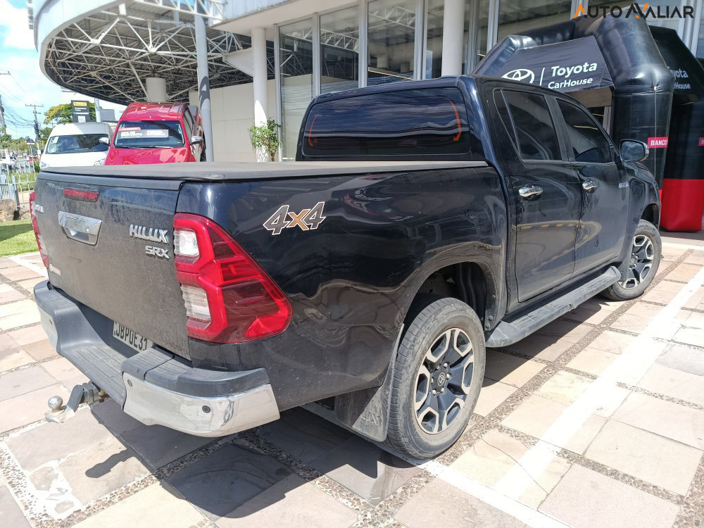 TOYOTA HILUX 2.8 D-4D TURBO DIESEL CD SRX 4X4 AUTOM&Aacute;TICO