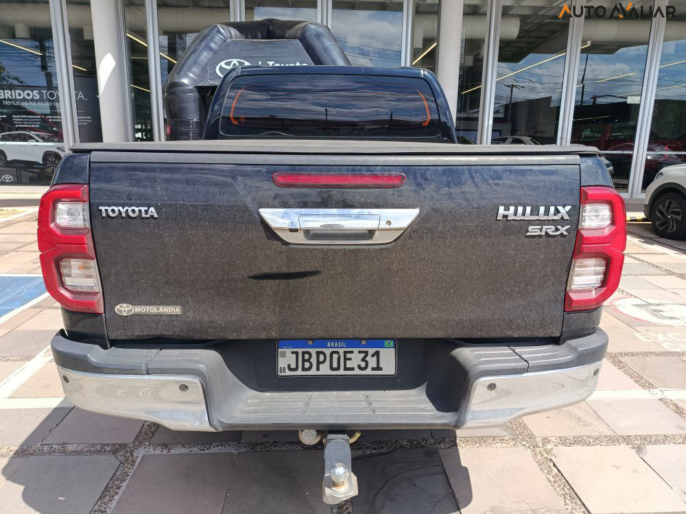 TOYOTA HILUX 2.8 D-4D TURBO DIESEL CD SRX 4X4 AUTOM&Aacute;TICO