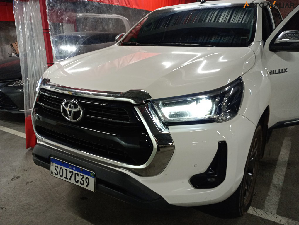 TOYOTA HILUX 2.8 D-4D TURBO DIESEL CD SRV 4X4 AUTOM&Aacute;TICO