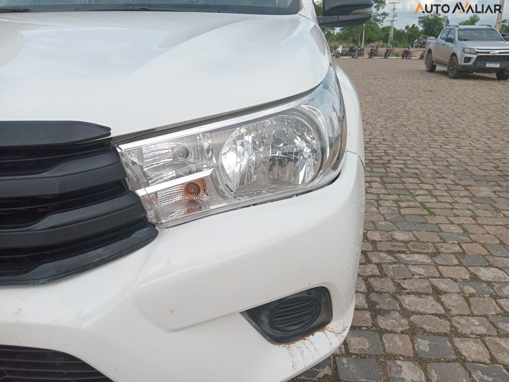 TOYOTA HILUX 2.8 POWER PACK 4X4 CD 16V DIESEL 4P MANUAL