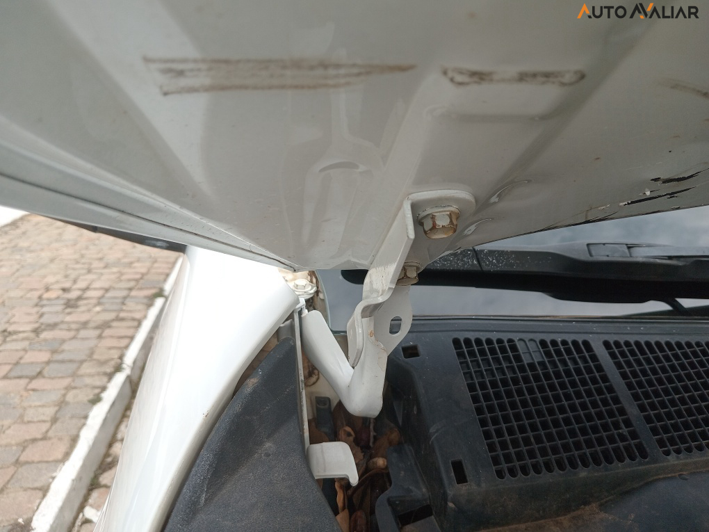 TOYOTA HILUX 2.8 POWER PACK 4X4 CD 16V DIESEL 4P MANUAL