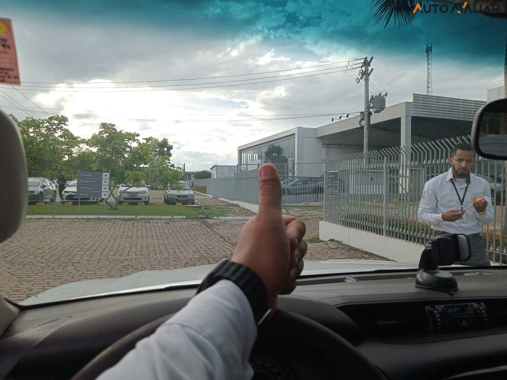 TOYOTA HILUX 2.8 POWER PACK 4X4 CD 16V DIESEL 4P MANUAL