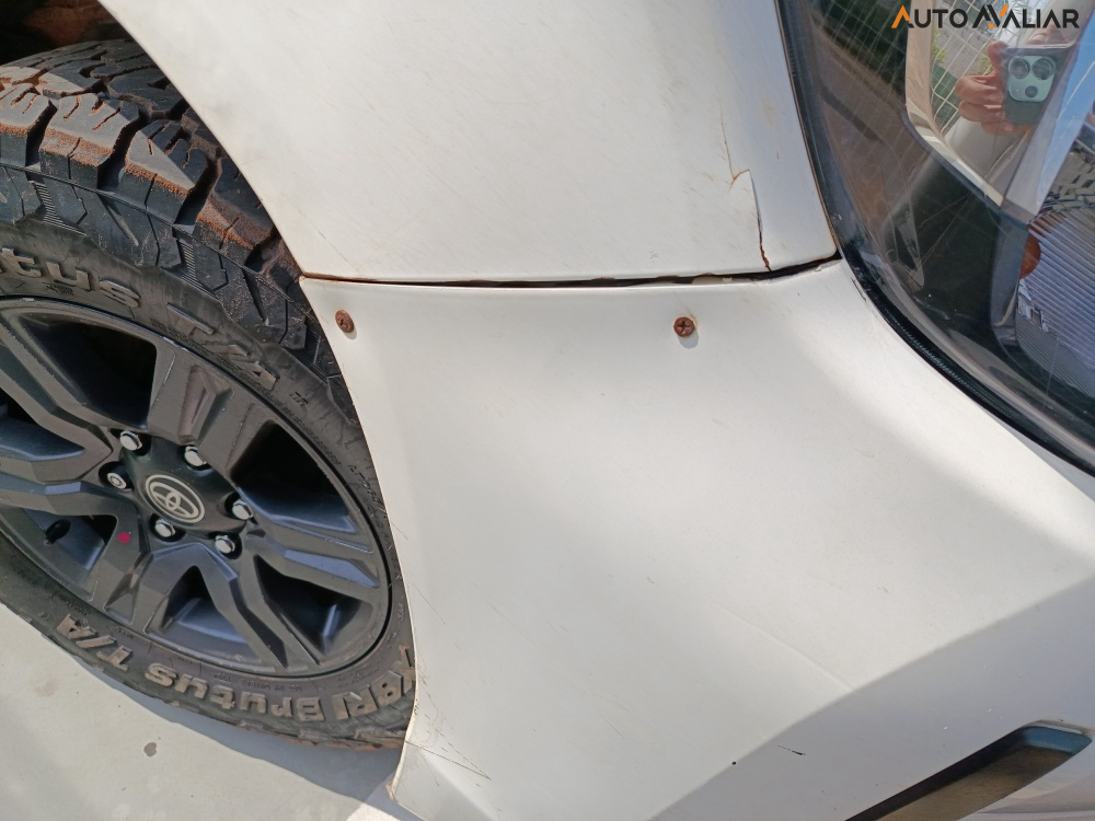 TOYOTA HILUX 2.8 D-4D TURBO DIESEL CD SR 4X4 AUTOM&Aacute;TICO