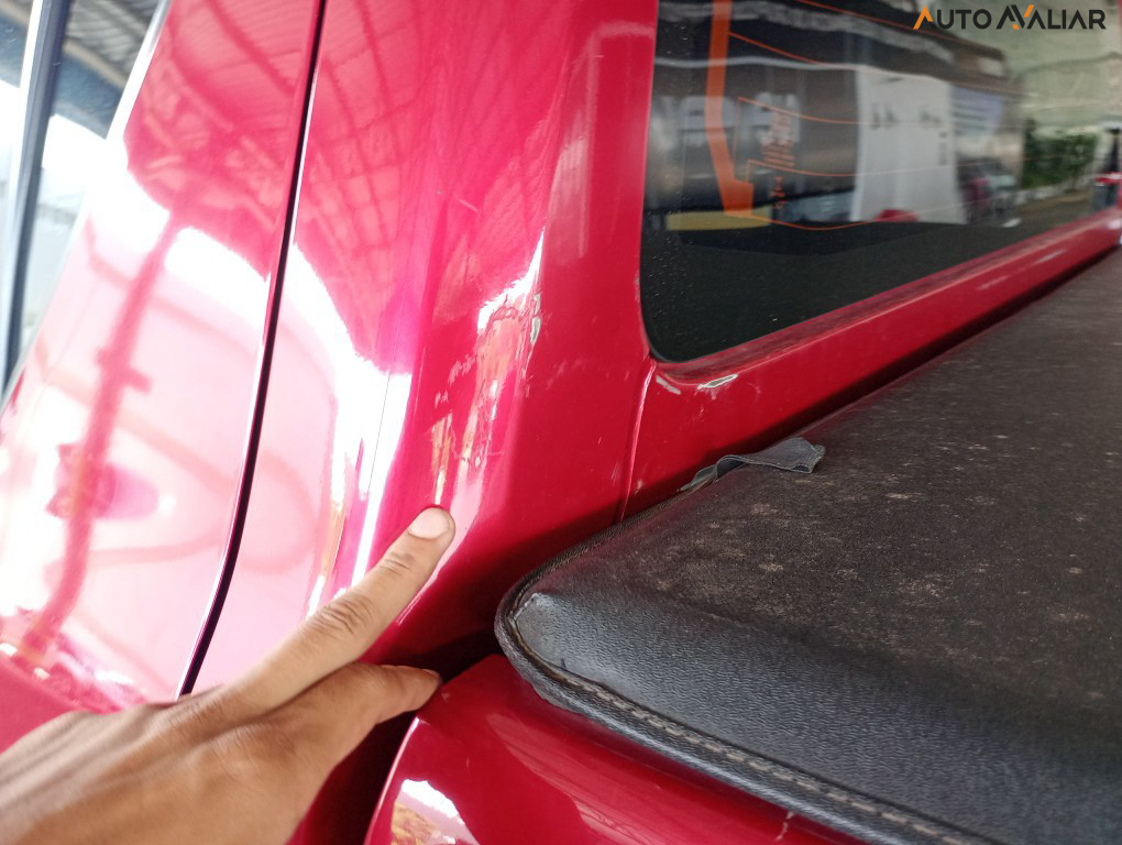 TOYOTA HILUX 2.8 D-4D TURBO DIESEL CD SRX 4X4 AUTOM&Aacute;TICO