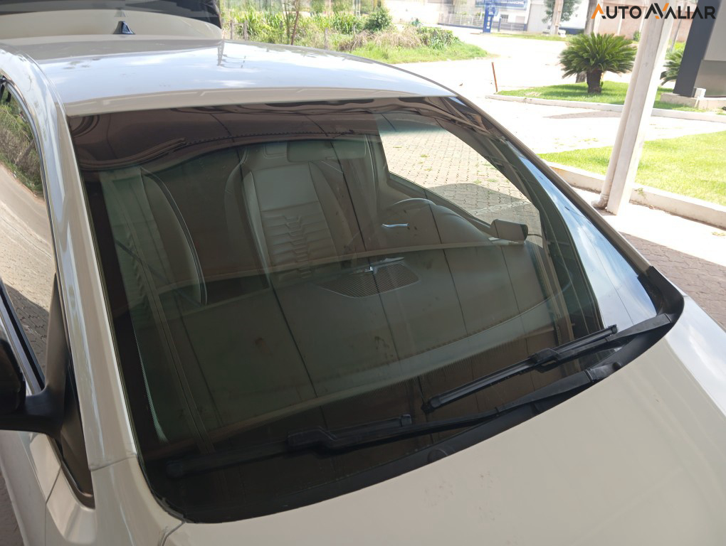 VOLKSWAGEN UP 1.0 TSI MOVE UP 12V FLEX 4P MANUAL