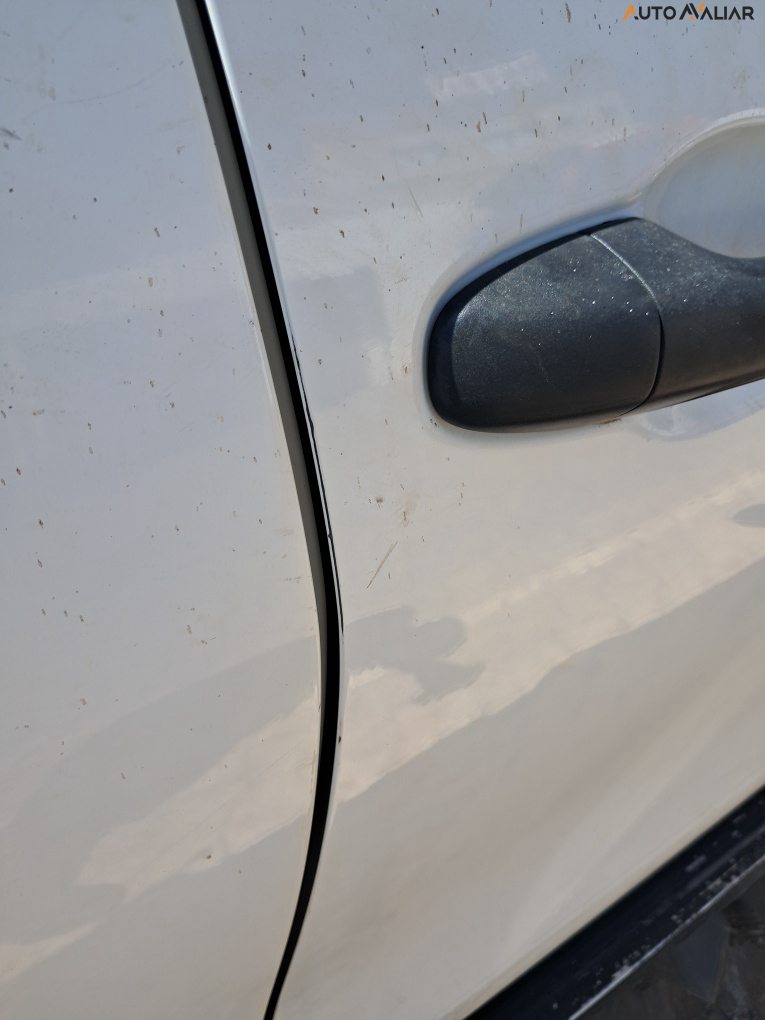 TOYOTA HILUX 2.8 POWER PACK 4X4 CD 16V DIESEL 4P MANUAL