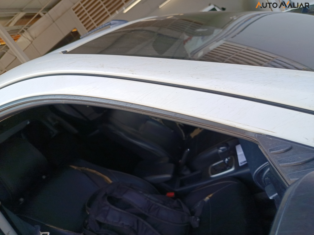 TOYOTA HILUX 2.8 D-4D TURBO DIESEL CD SR 4X4 AUTOM&Aacute;TICO