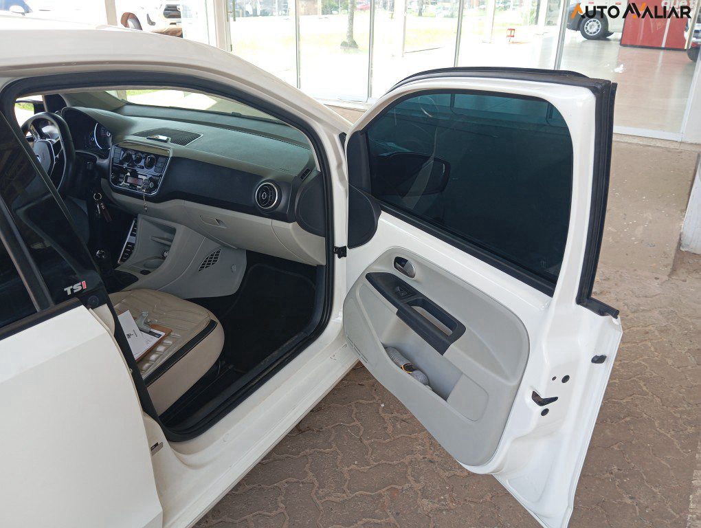 VOLKSWAGEN UP 1.0 TSI MOVE UP 12V FLEX 4P MANUAL