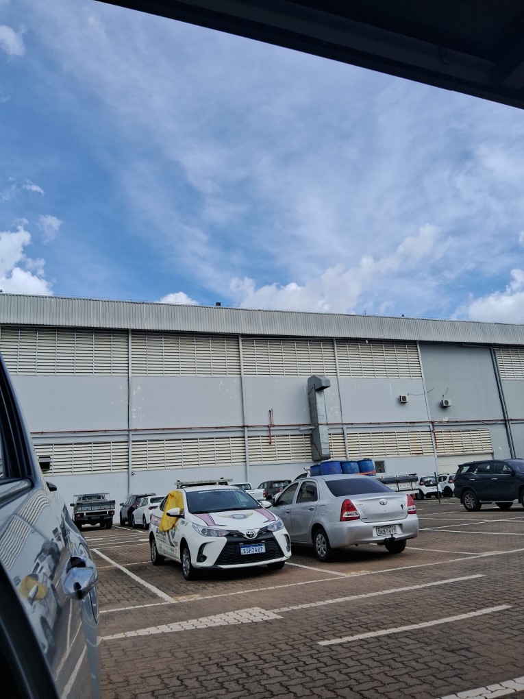 TOYOTA HILUX 2.8 D-4D TURBO DIESEL CD SRX 4X4 AUTOM&Aacute;TICO