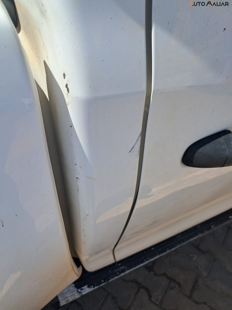 TOYOTA HILUX 2.8 POWER PACK 4X4 CD 16V DIESEL 4P MANUAL