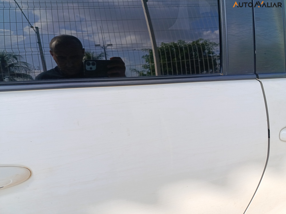 TOYOTA HILUX 2.8 D-4D TURBO DIESEL CD SR 4X4 AUTOM&Aacute;TICO