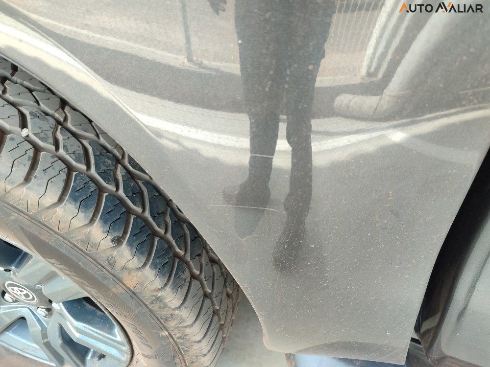 TOYOTA HILUX 2.8 D-4D TURBO DIESEL CD SR 4X4 AUTOM&Aacute;TICA