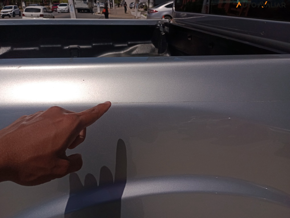 NISSAN FRONTIER 2.3 16V TURBO DIESEL PLATINUM CD 4X4 AUTOM&Aacute;TICO