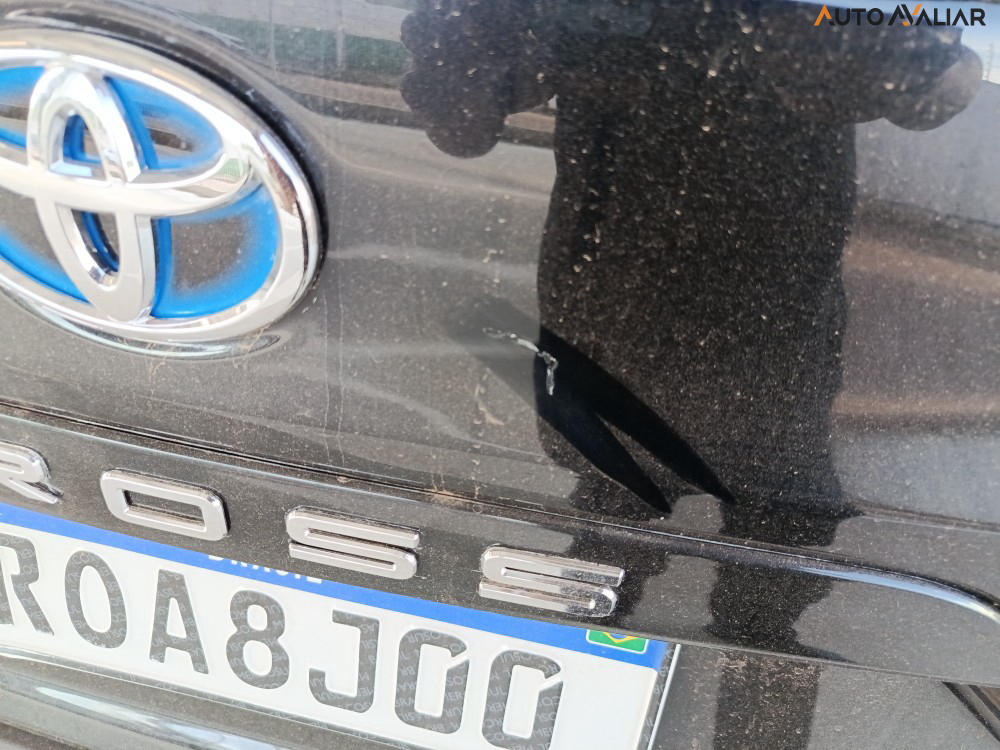 TOYOTA COROLLA CROSS 1.8 VVT-I HYBRID FLEX XRX CVT