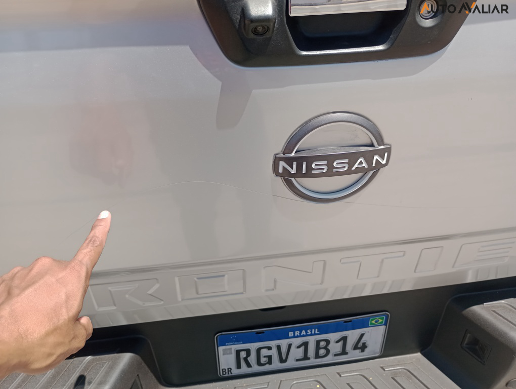 NISSAN FRONTIER 2.3 16V TURBO DIESEL PLATINUM CD 4X4 AUTOM&Aacute;TICO