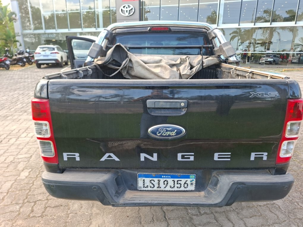 FORD RANGER 3.2 XLS 4X4 CD 20V DIESEL 4P AUTOMATICO