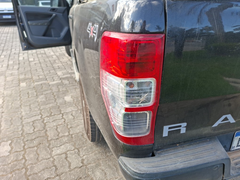 FORD RANGER 3.2 XLS 4X4 CD 20V DIESEL 4P AUTOMATICO