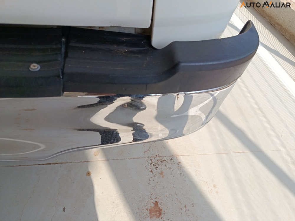 TOYOTA HILUX 2.8 D-4D TURBO DIESEL CD SR 4X4 AUTOM&Aacute;TICO