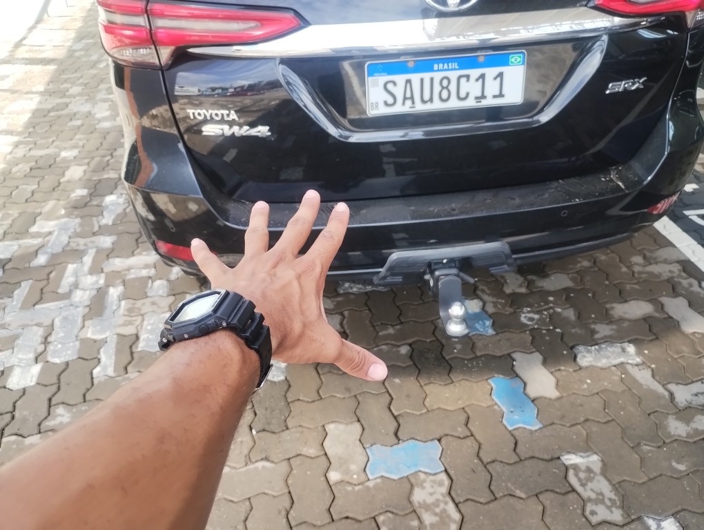 TOYOTA HILUX SW4 2.8 D-4D TURBO DIESEL SRX 7L 4X4 AUTOM&Aacute;TICO