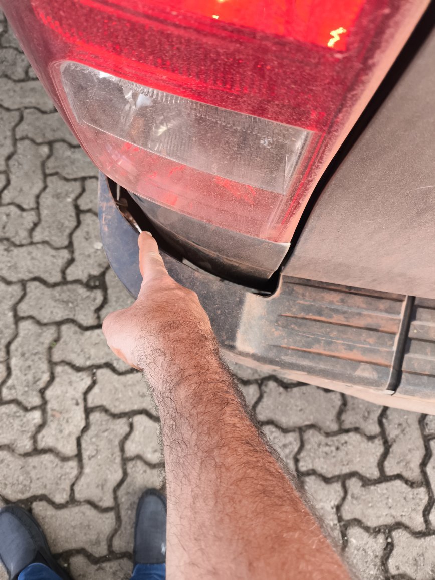 TOYOTA HILUX 2.8 D-4D TURBO DIESEL CD SR 4X4 AUTOM&Aacute;TICA