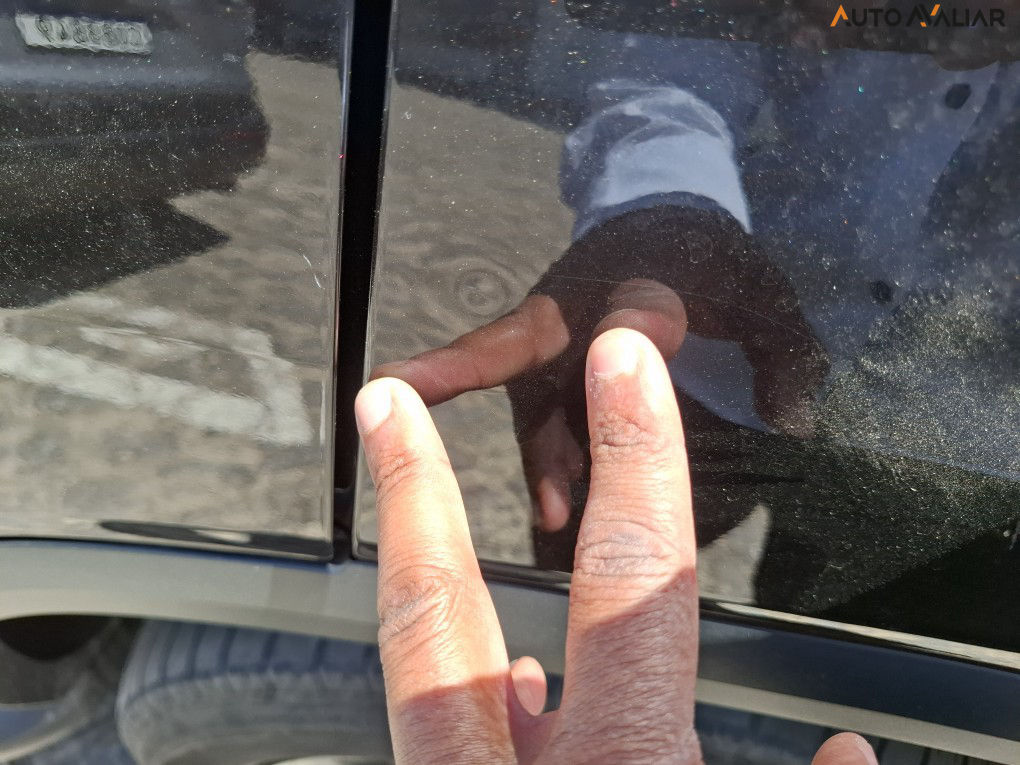 TOYOTA HILUX SW4 2.8 D-4D TURBO DIESEL SRX PLATINUM 7L 4X4 AUTOM&Aacute;TICO