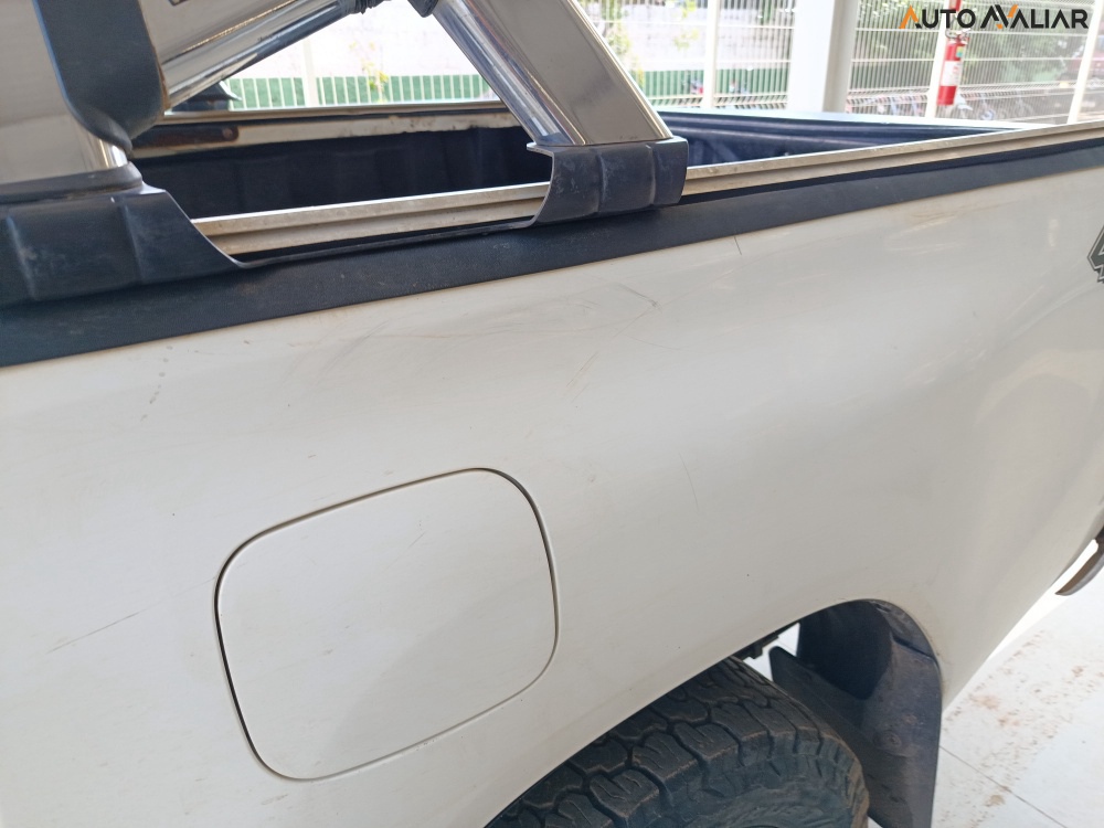 TOYOTA HILUX 2.8 D-4D TURBO DIESEL CD SR 4X4 AUTOM&Aacute;TICO