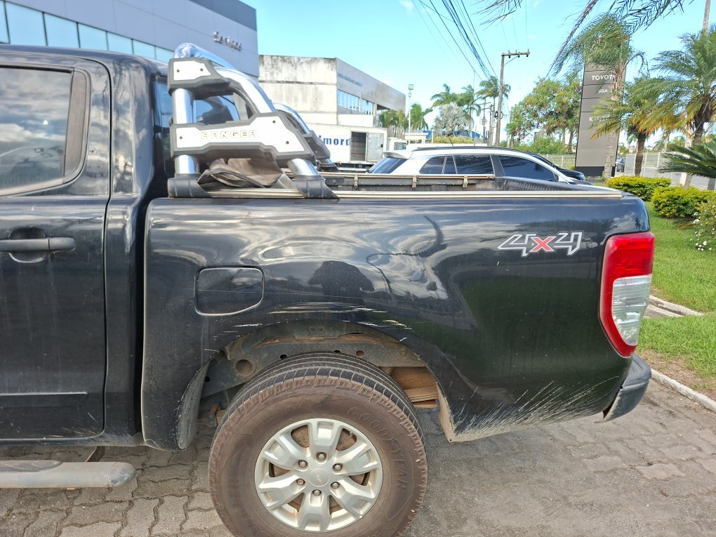 FORD RANGER 3.2 XLS 4X4 CD 20V DIESEL 4P AUTOMATICO