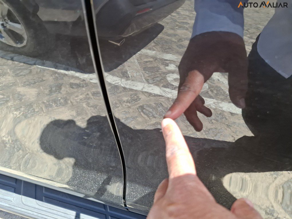 TOYOTA HILUX SW4 2.8 D-4D TURBO DIESEL SRX PLATINUM 7L 4X4 AUTOM&Aacute;TICO