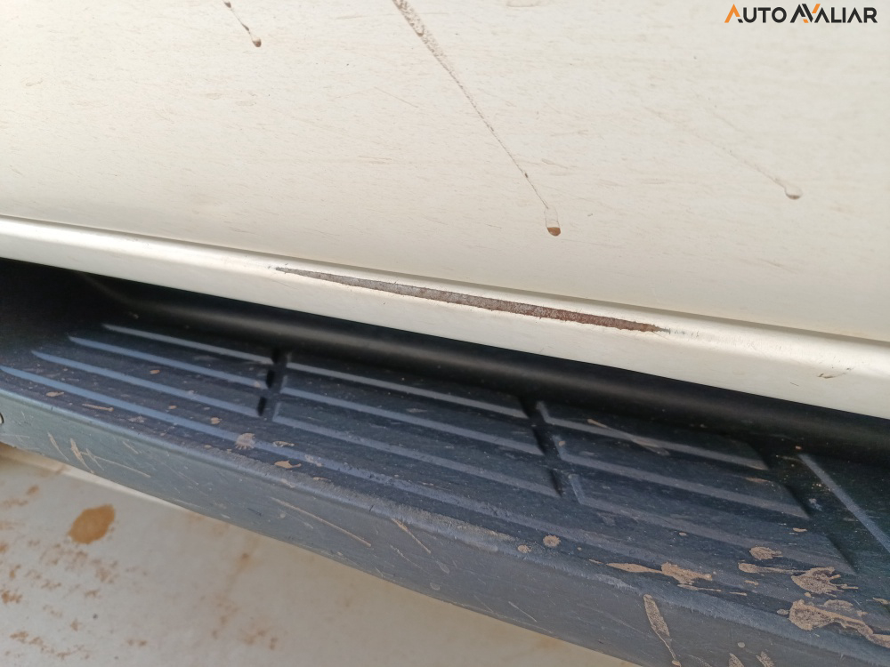 TOYOTA HILUX 2.8 D-4D TURBO DIESEL CD SR 4X4 AUTOM&Aacute;TICO