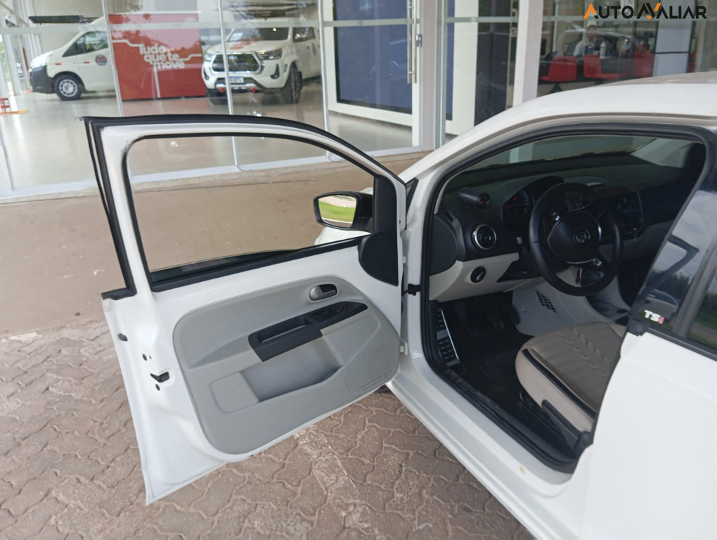 VOLKSWAGEN UP 1.0 TSI MOVE UP 12V FLEX 4P MANUAL