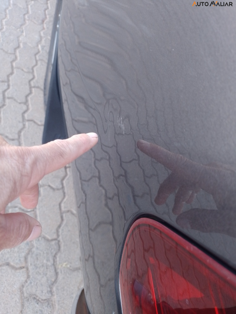 TOYOTA HILUX 2.8 D-4D TURBO DIESEL CD SR 4X4 AUTOM&Aacute;TICO