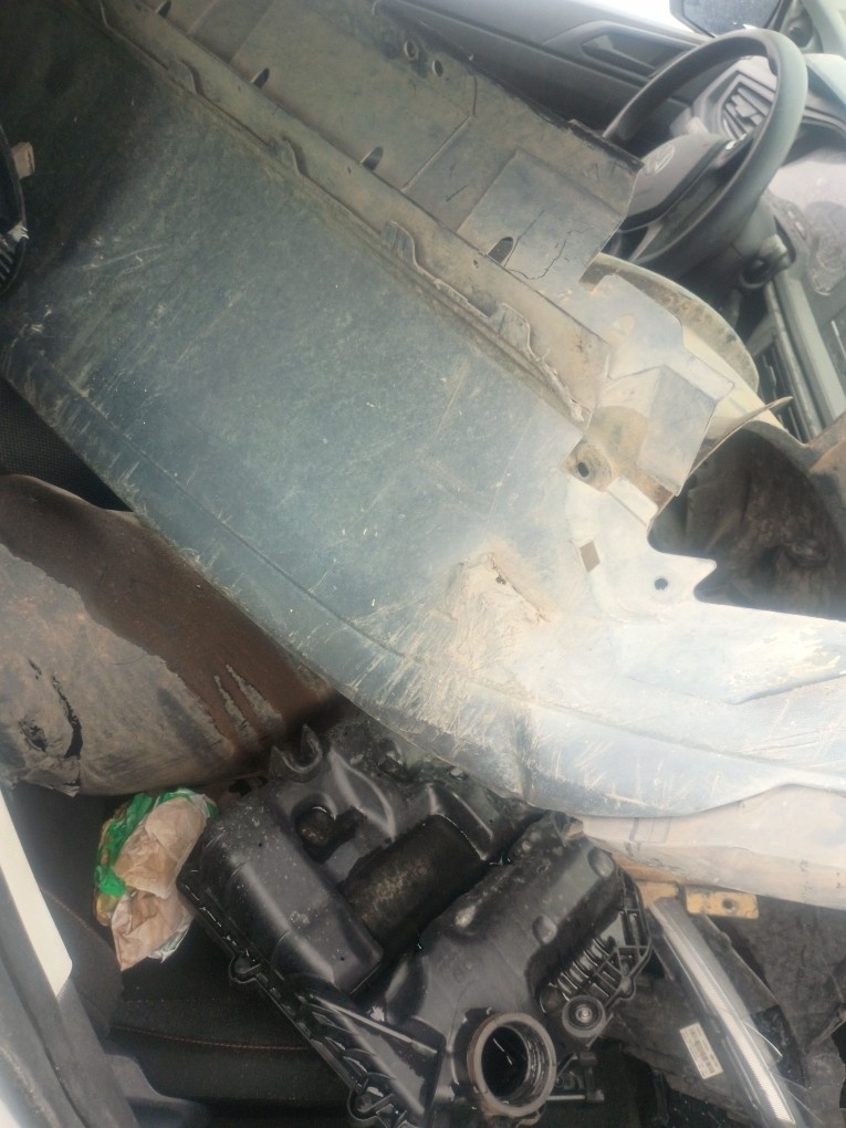 VOLKSWAGEN POLO 1.0 MPI TRACK MANUAL VOLKSWAGEN POLO 1.0 MPI TRACK MANUAL